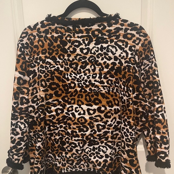 Onque Woman Black and Brown Leopard Cardigan Sweater - Picture 4 of 4